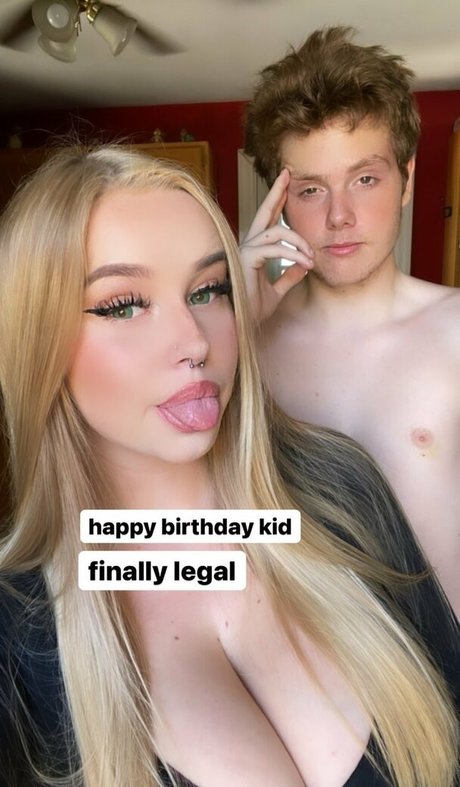 Hailey F ヌードモデル 写真