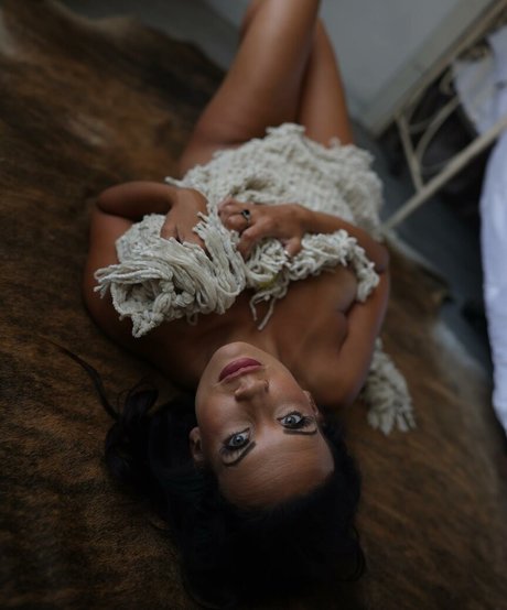 Shaina Wiggins XXXモデル 写真