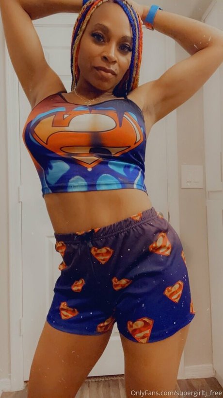 supergirltj free 裸モデル 写真