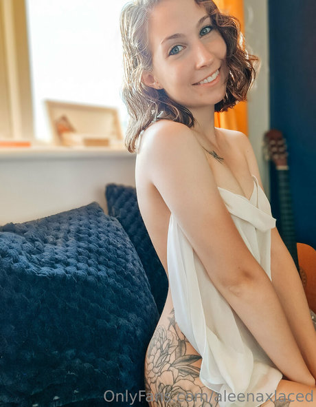 Aleenaxlaced top profile image