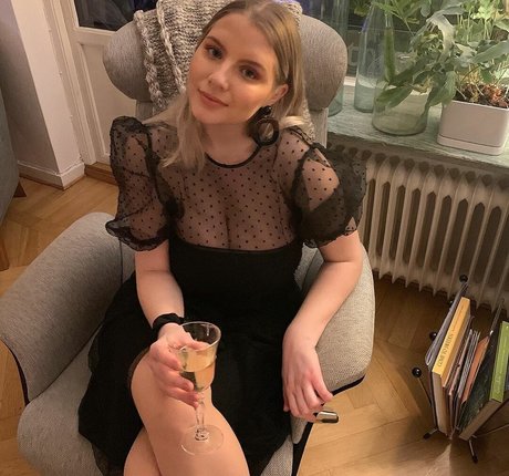 Stina トップスター 写真