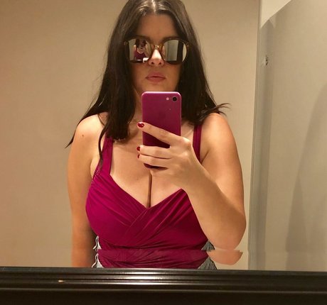Terrisa Bukovinac 高品質モデル 画像