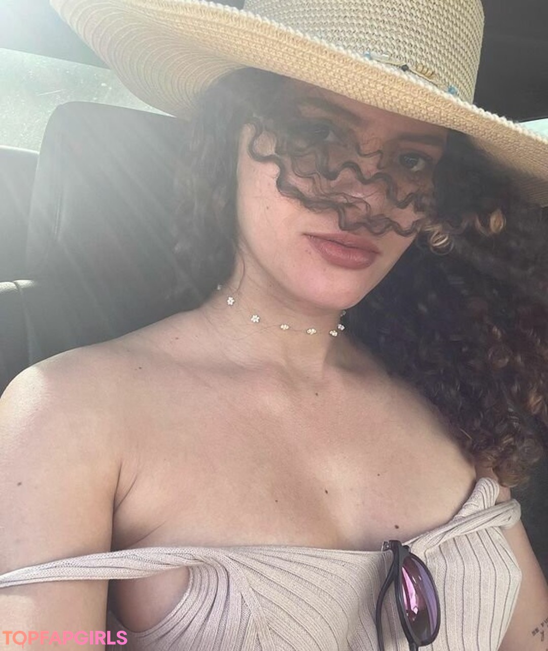 Estefany ポルノモデル 画像