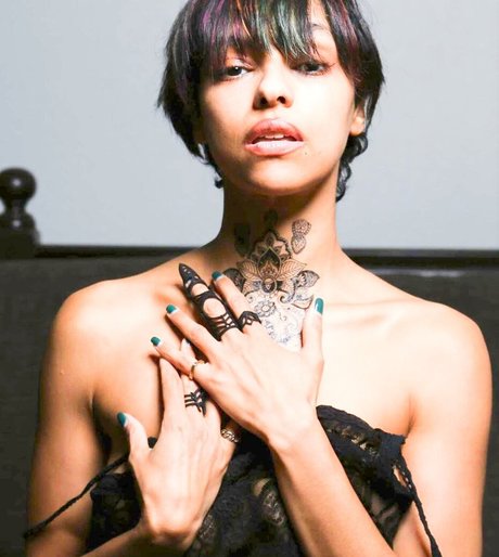 Jul of the nile アダルト女優 画像