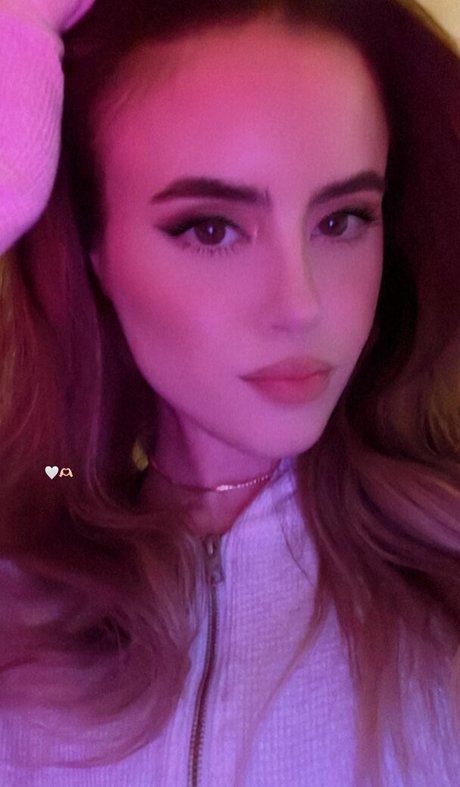 Kiiara アート女優 写真