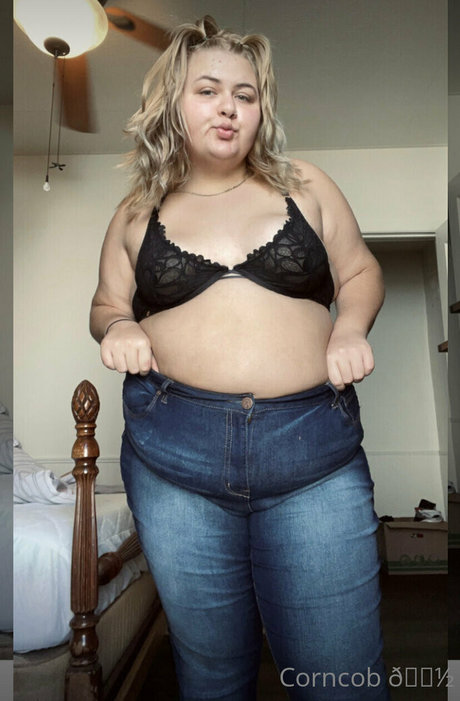 plussizebrattt2 最高のモデル 写真