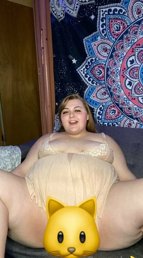 plussizebrattt2 高品質モデル 写真