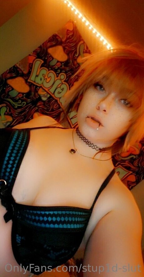 stup1d slut profile image
