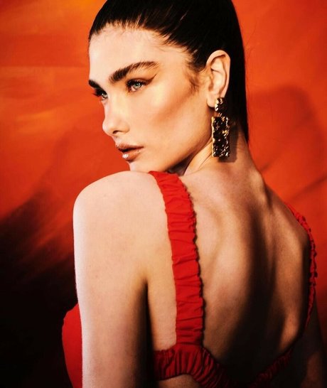 Bianca Balsini ヌードモデル 写真