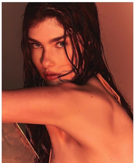 Bianca Balsini アートモデル アーカイブ