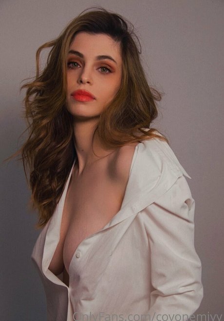 covonemiyy セクシー女優 写真