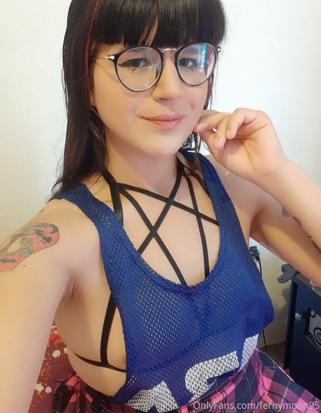 fernymoon95 美しいモデル 写真