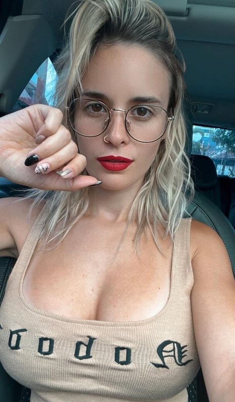 熟女潮吹きOnlyFans アートヌード 画像
