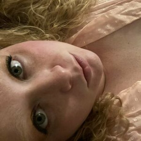 tryingthehotwifelife 美しいモデル 画像