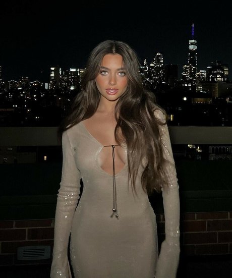 Taylor Nunez スター ヌード 写真