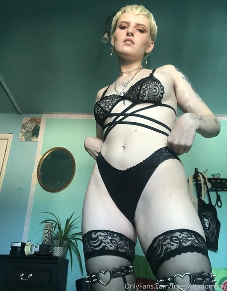 freeslxttydomboy セックスモデル アーカイブ
