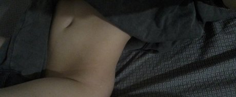 トリミングされたOnlyFans ヌード 写真