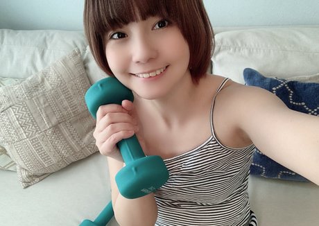 アジアンDP OnlyFans セクシー裸 ギャラリー