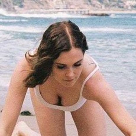 Eliza Taylor 限定モデル 画像