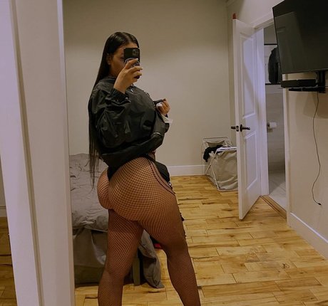 Teyah Stephens ポルノスター ヌード 写真