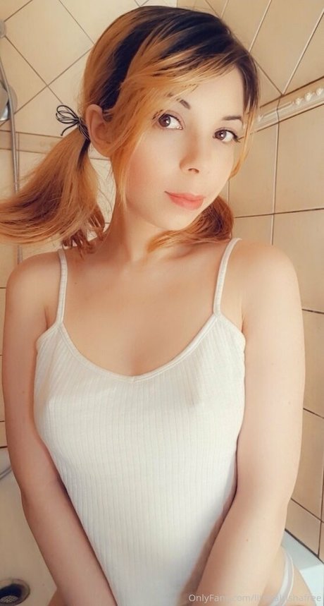 littlealrishafree 無料のポルノスター 写真