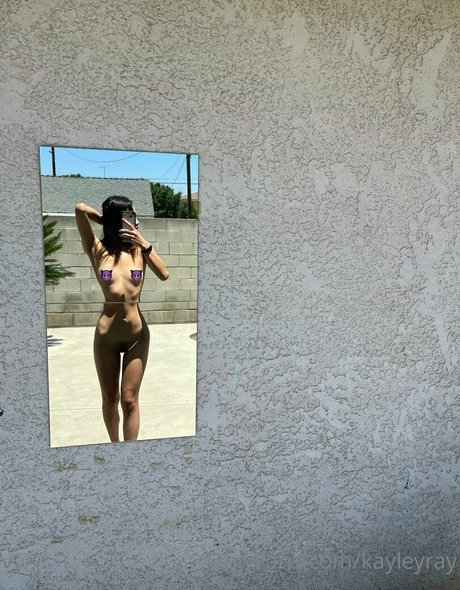 kayleyray ヌードモデル 写真