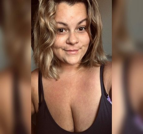 plussize andfine ヌード女優 画像