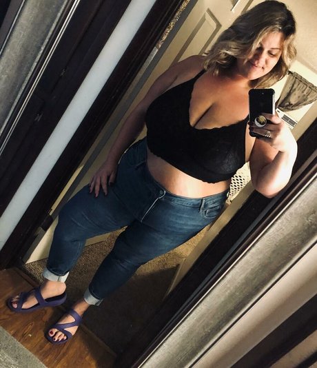 plussize andfine ヌードのポルノスター 写真