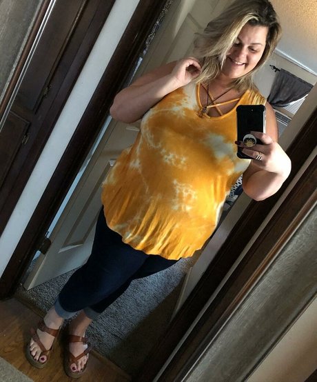 plussize andfine セクシーモデル 画像
