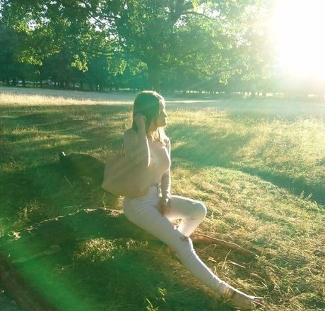 Britishmeghanspice アダルトモデル 写真