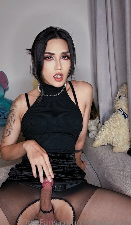 Emily Yunicorn セックスモデル 画像