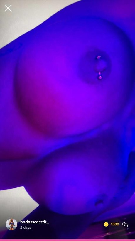 Badasscassfit セクシーなスター 写真