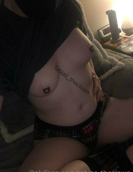 tobias theclown ホットモデル 画像