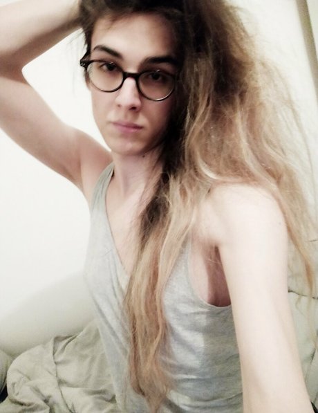 小柄なトゥインクOnlyFans セクシーxxx 写真