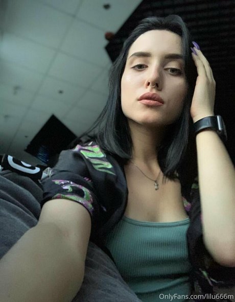 lilu666m ポルノスター ホット 写真