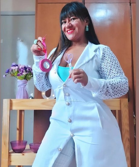 Mariabronzeada 裸モデル 写真