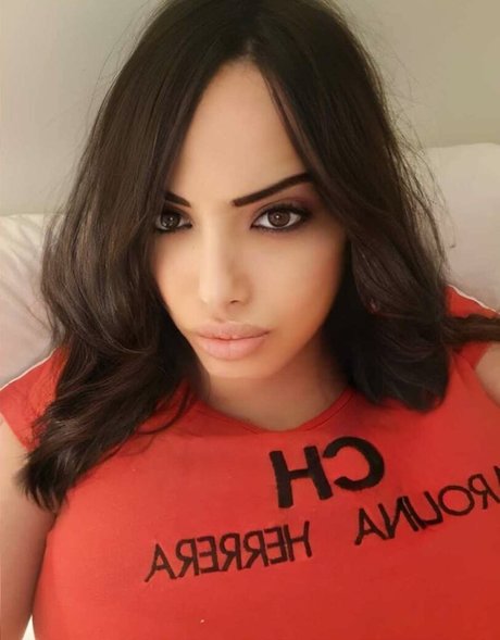 Atlanna ヌードスター ギャラリー