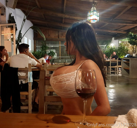 Atlanna トップ女優 画像