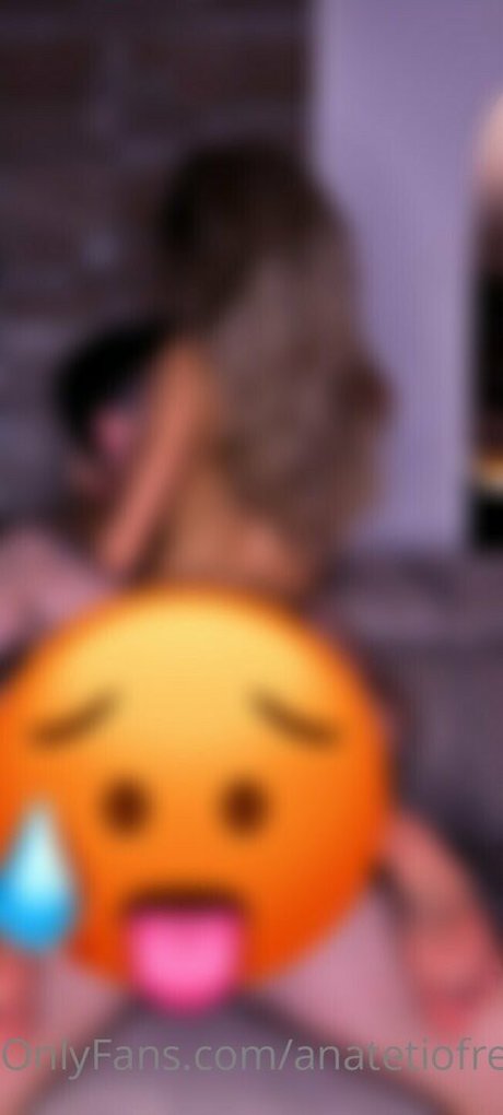 anatetiofree ポルノモデル 写真