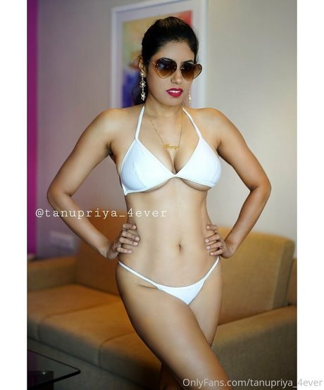 tanupriya ポルノモデル 写真