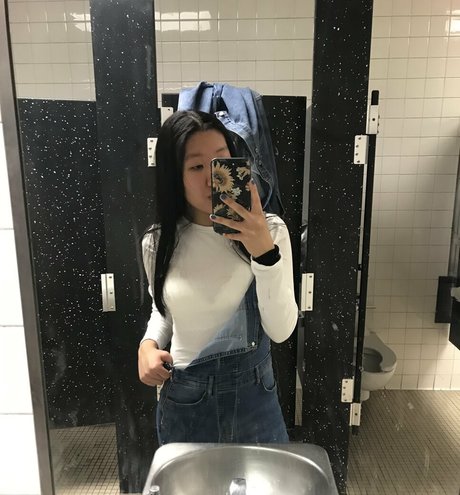 tracerr 女優 写真