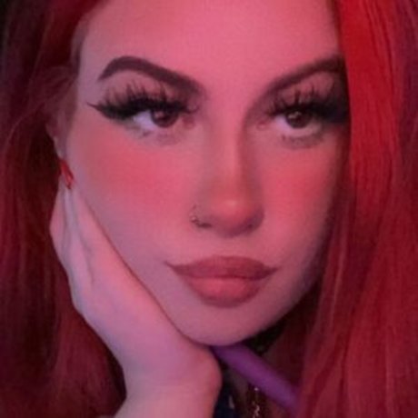 Kitty Titty かわいいポルノスター 写真