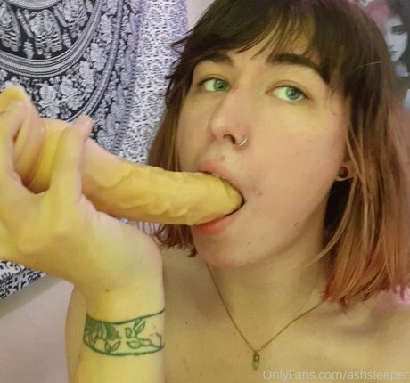 ぽっちゃりしたオンリーファン セックス 写真