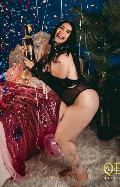 paigefuckingsteele 高品質のポルノスター 画像