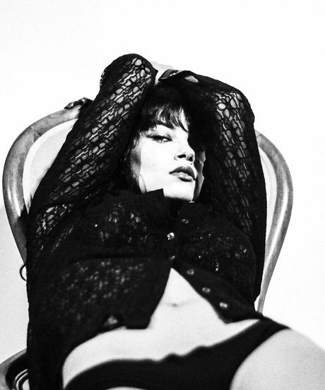 Sophia Tatum セクシーなスター 写真