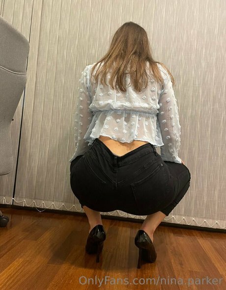 NinaParker アダルトモデル 写真