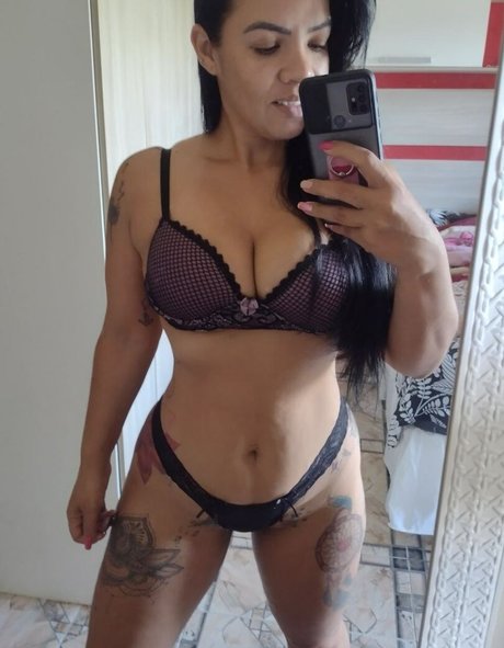 Chris Imperio 独占スター 写真