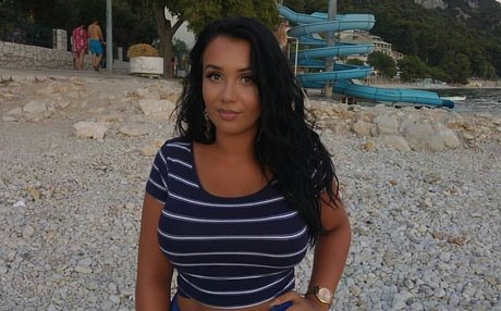 Emina Jahi xxx女優 写真