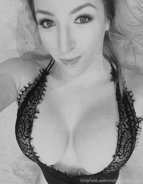 milfcharlieerose3 ヌードモデル 画像