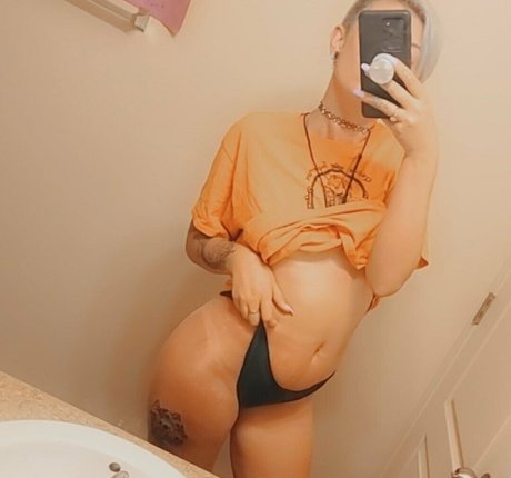 fcassibreee アダルトスター 画像